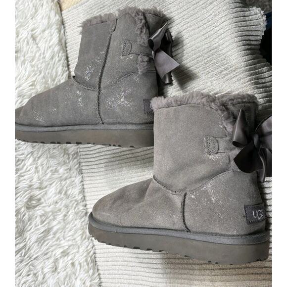 UGG Women's Mini Bailey Bow Glimmer Grey Sparkle Boots Size 8 Stye 1125795 - Picture 6 of 9